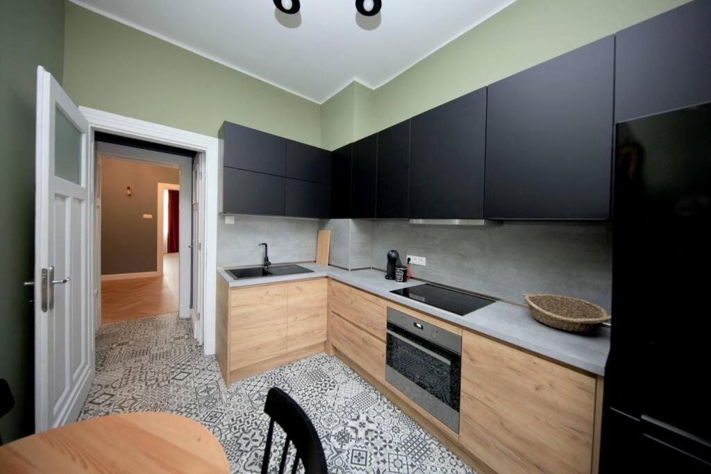 *Citadel* 2Br - City Center София Экстерьер фото
