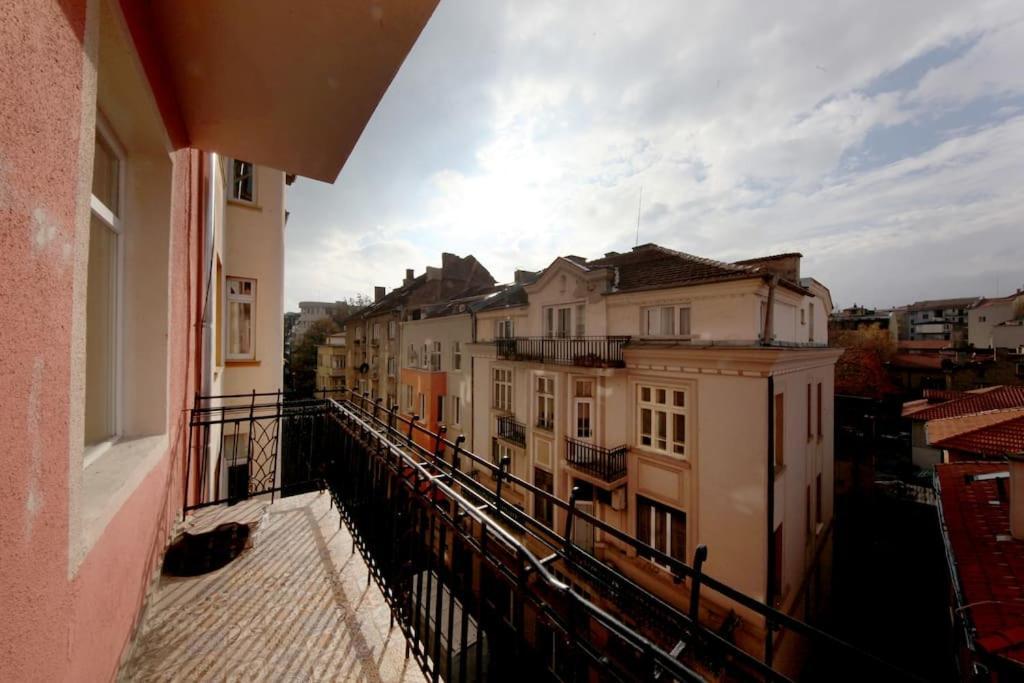 *Citadel* 2Br - City Center София Экстерьер фото
