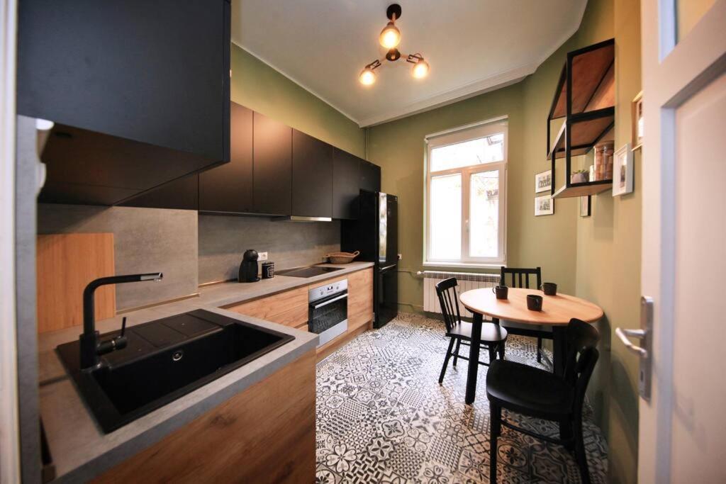 *Citadel* 2Br - City Center София Экстерьер фото